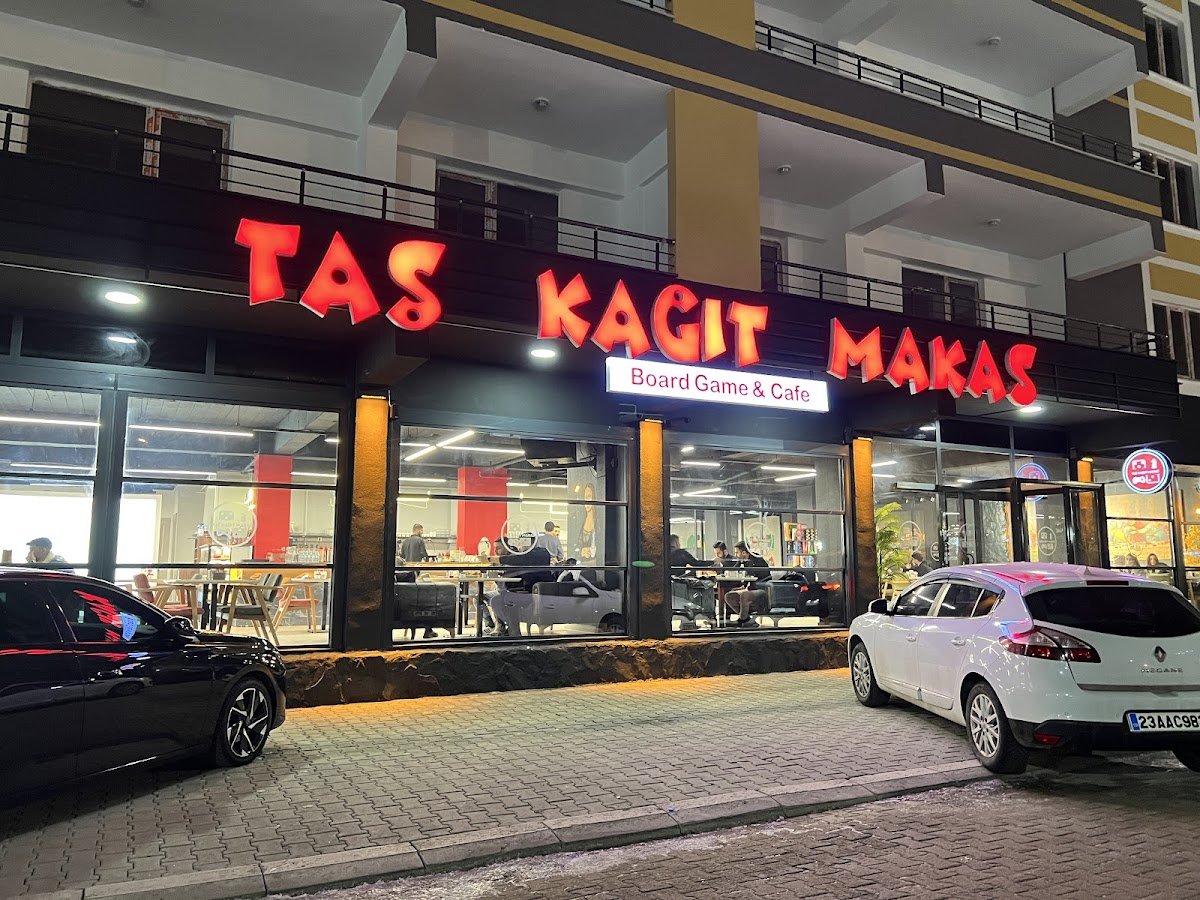Taş Kağıt Makas Board Game & Cafe