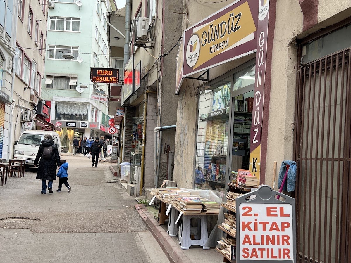 Gündüz Kitabevi İzmit