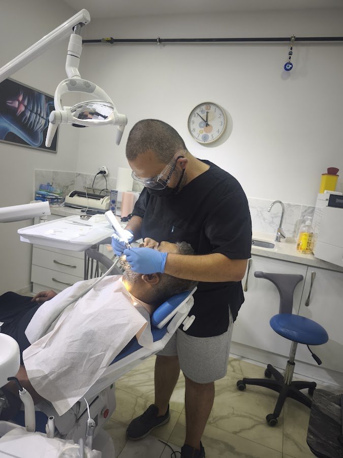 Yahyakaptan Diş Hekimi Aydın Cevizli- İzmit Nöbetçi Diş - Kocaeli İzmit Acil 7 / 24 Diş Kliniği -İzmit Özel Diş Hastanesi