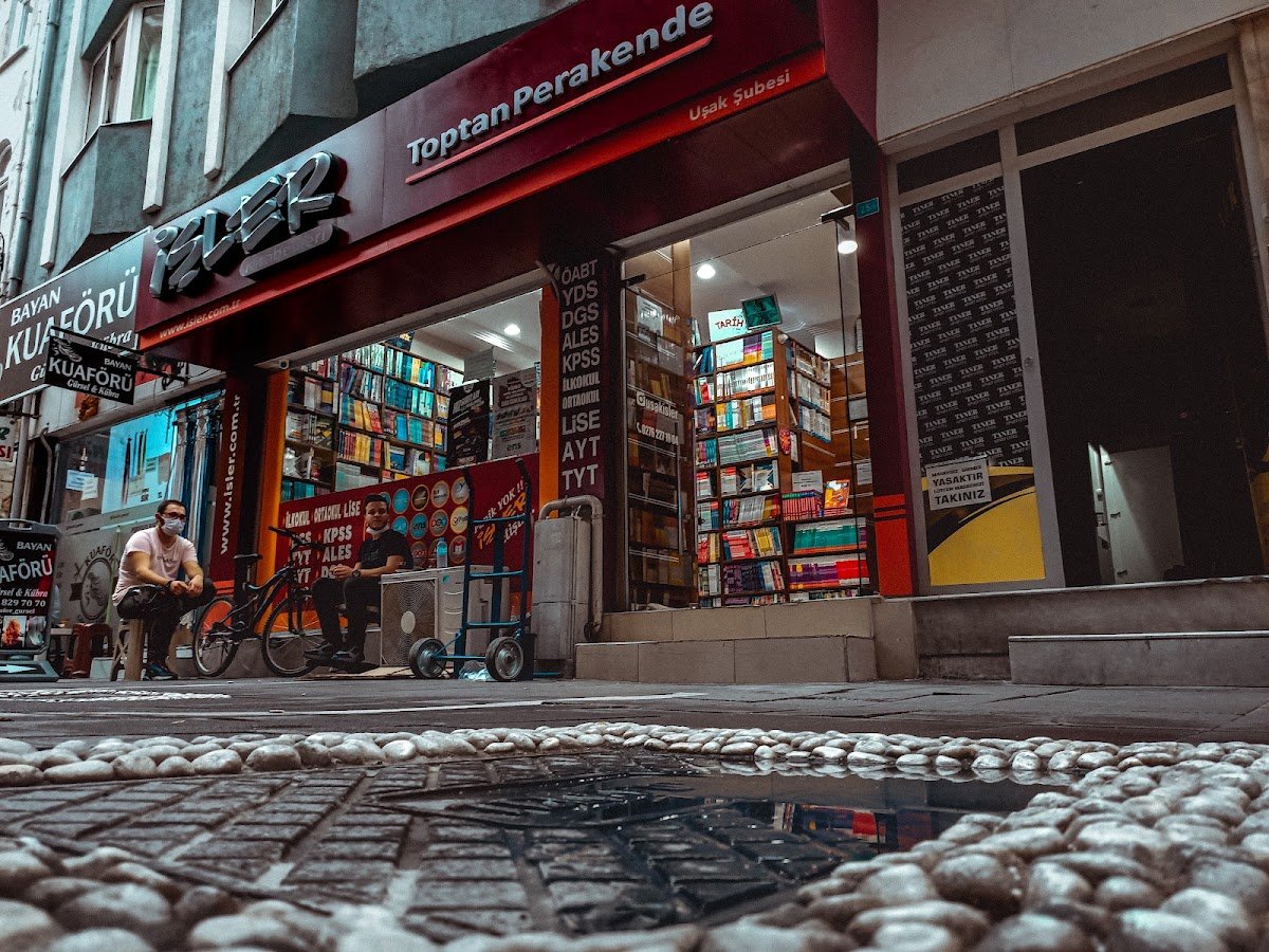 İşler Kitabevleri Uşak