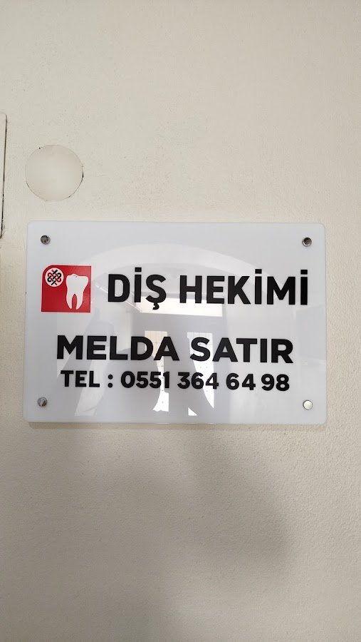 Diş Hekimi Melda Satır