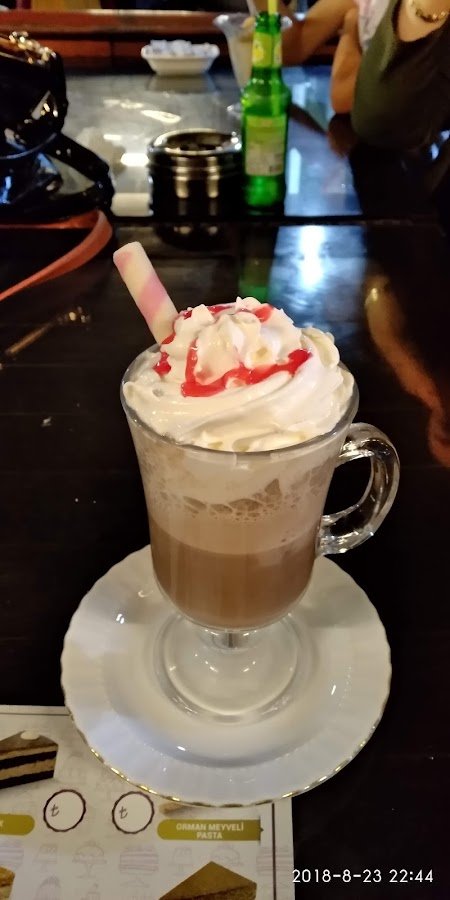 Dedikodu Cafe