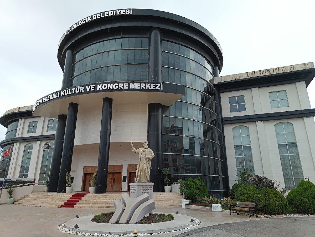 Şeyh Edebali Kultur ve Kongre Merkezi