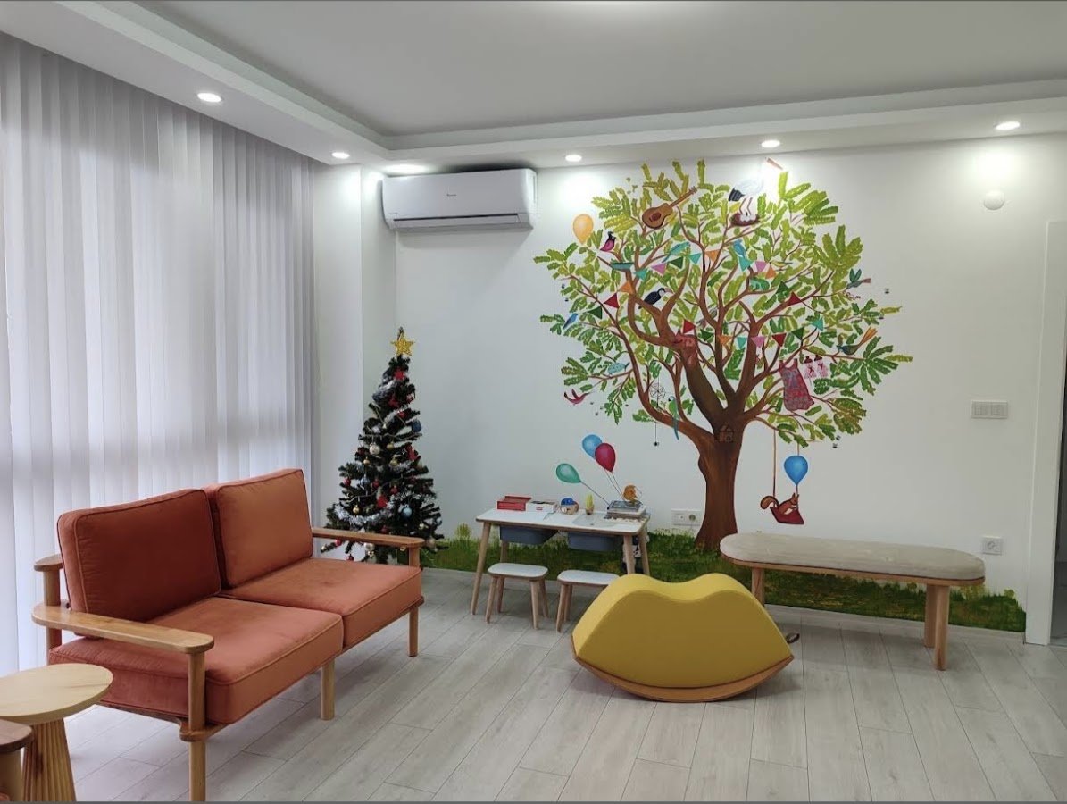 Çocuk Diş Hekimi Uzmanı Doç. Dr. Neslihan Özveren