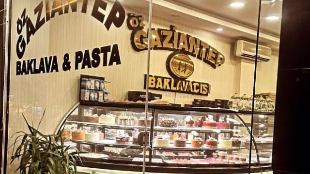 Öz Gaziantep Baklava & Pasta