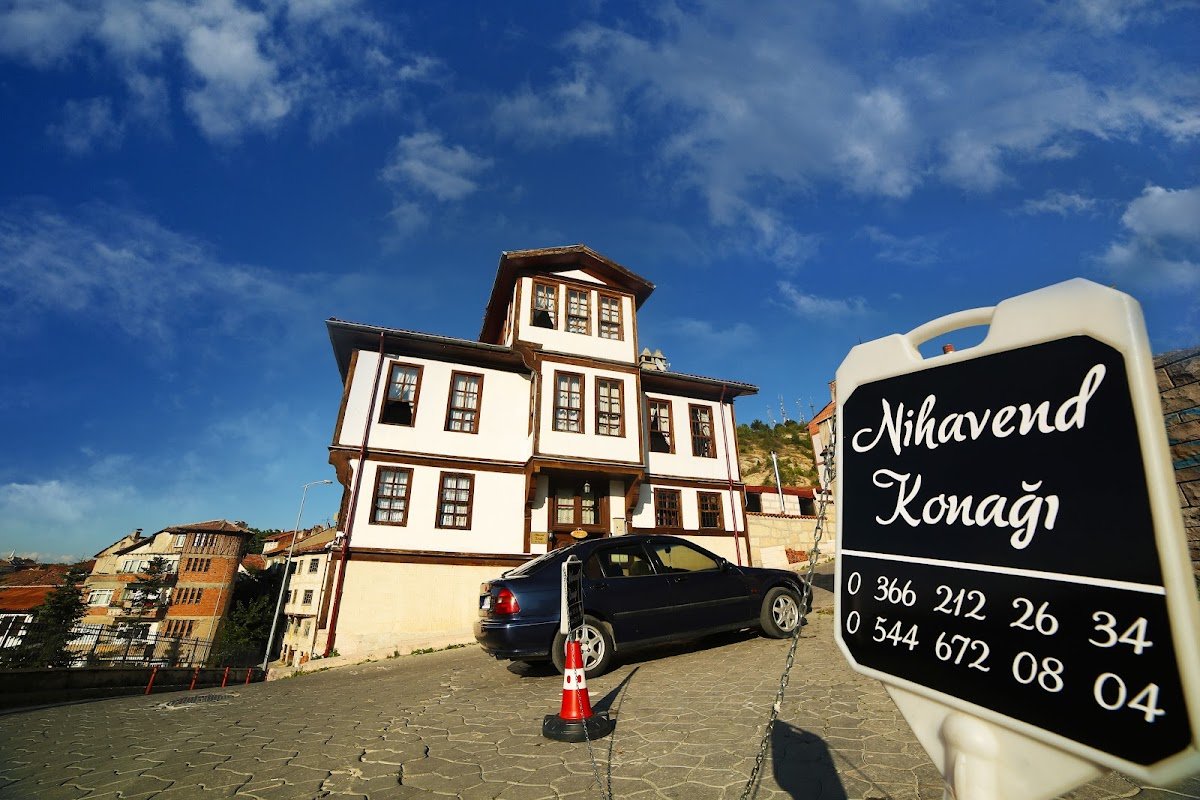 Nihavend Konağı ve Bahçesi