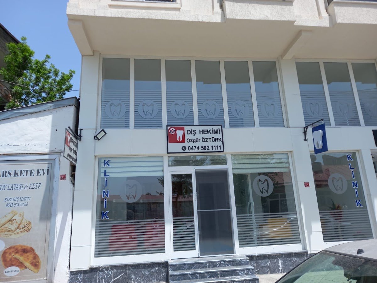 Özgür Öztürk Diş Kliniği