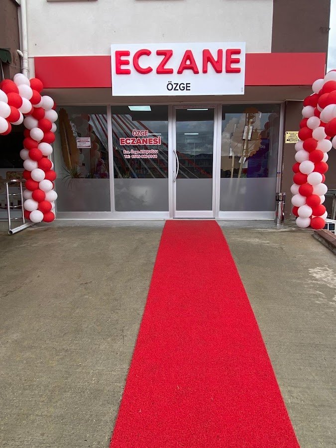 Eczane Özge