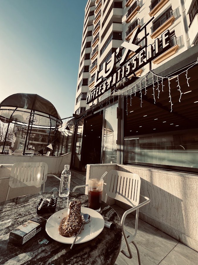 Lux Coffee Patısserıe