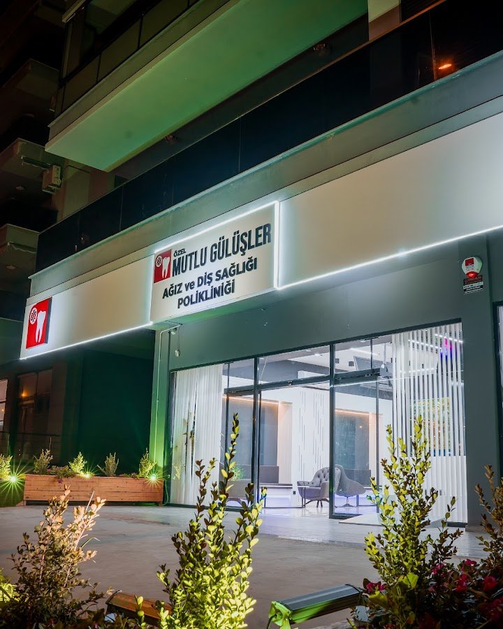 Mutlu Gülüşler Diş Kliniği - Kars Diş Hekimi - Doktoru