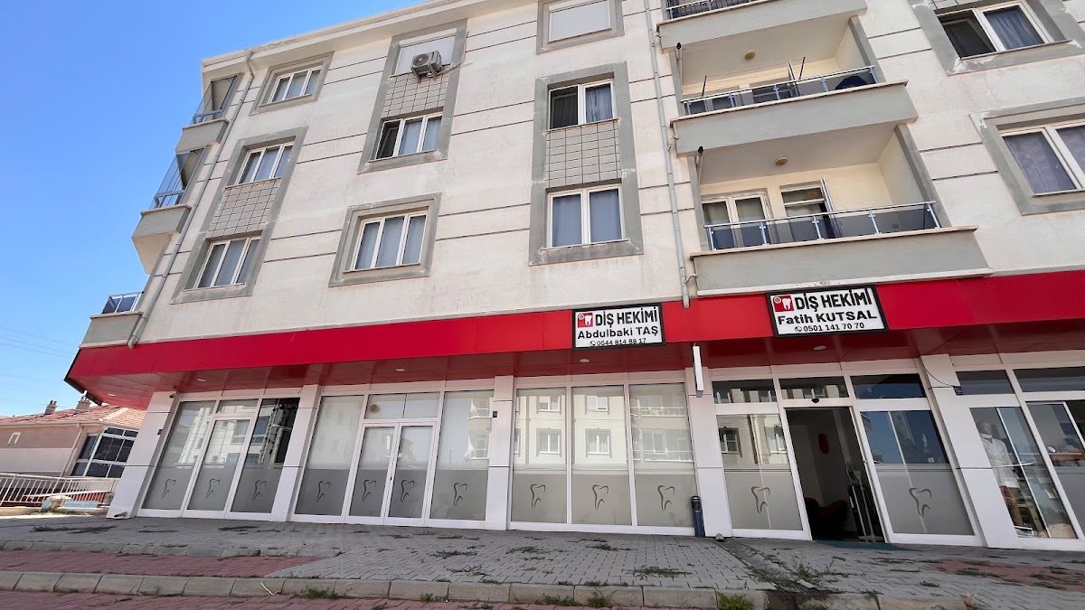 Diş Hekimi Abdulbaki Taş - Karaman Diş Kliniği