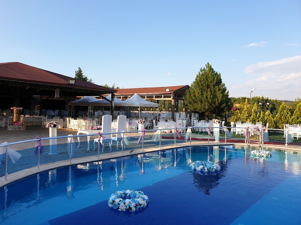 Doruk Havuzlu Konak