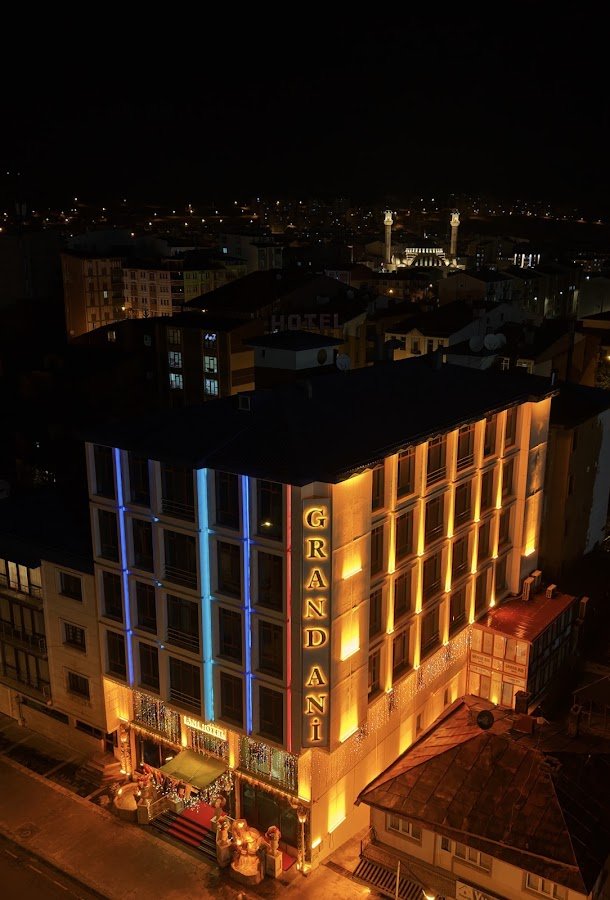 Grand Ani Hotel