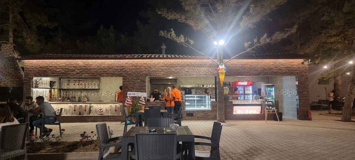 Nazif Kara Saklı Orman Yol Geçen Hanı & Çay Bahçesi