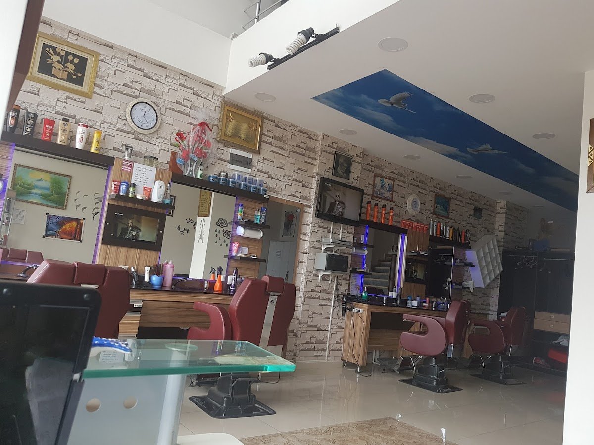 Mooss Erkek Kuaförü & Güzellik Salonu