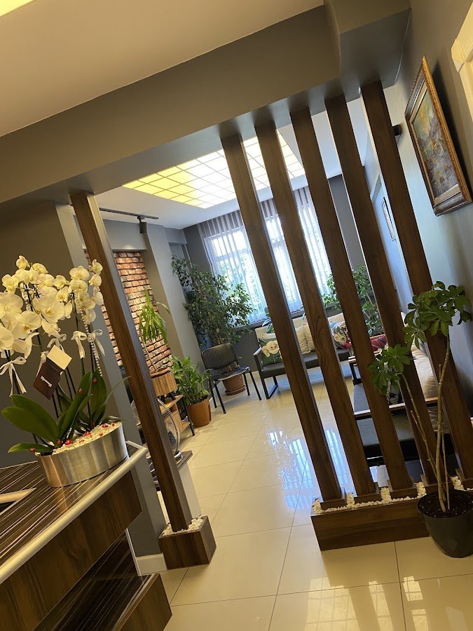 Safrandent Diş Kliniği Kliniği Diş Hekimi Derya Vural Diş Hekimi Lütfi Vural