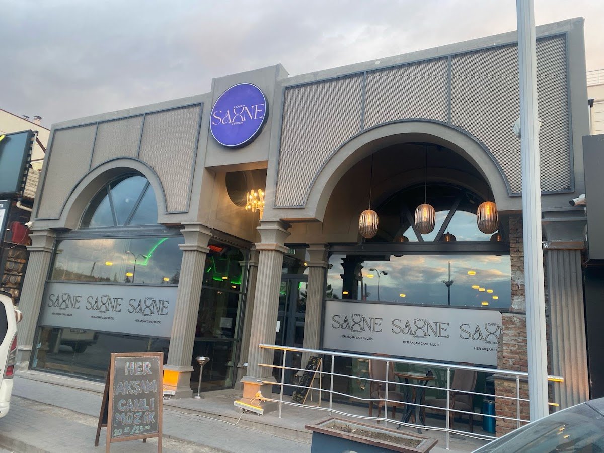 Sahne Cafe Bistro