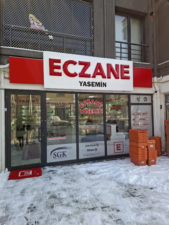 Yasemin Eczanesi