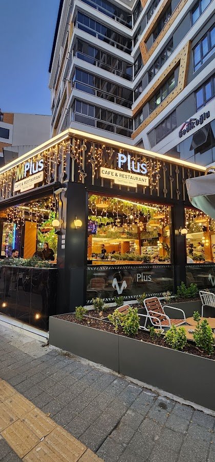 Mplus Cafe Restaurant