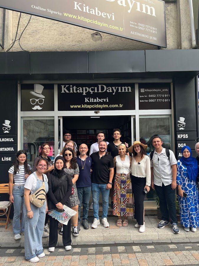 Kitapçıdayım Kitabevi (Kr Store)