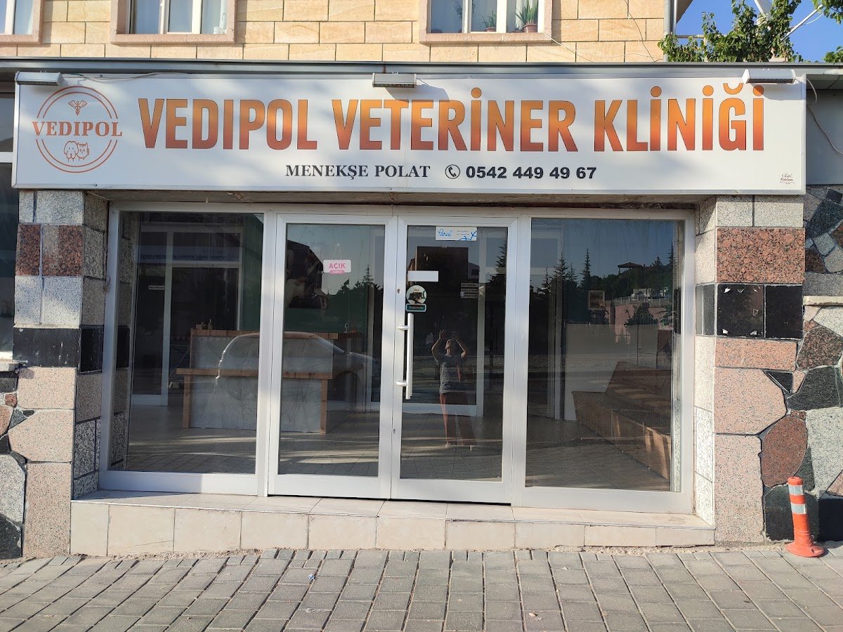 Vedipol Veteriner Kliniği - Vet.Hek. Menekşe Polat
