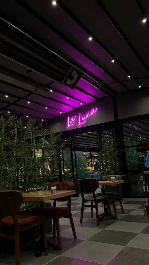 La Luna Lounge