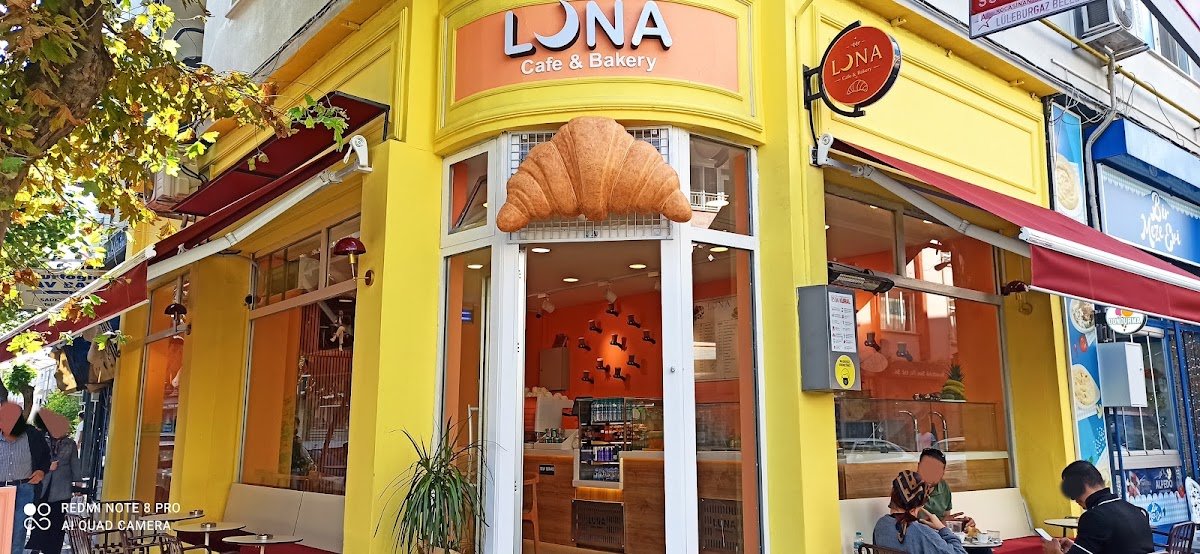 Luna Kruvasan & Coffe
