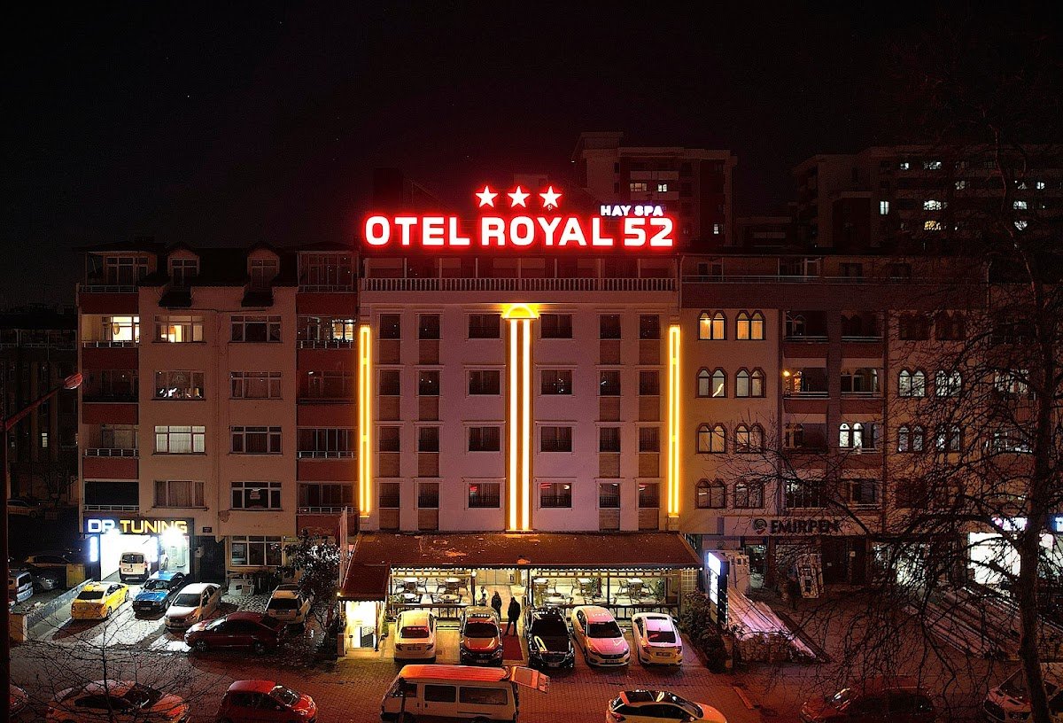 Royal52