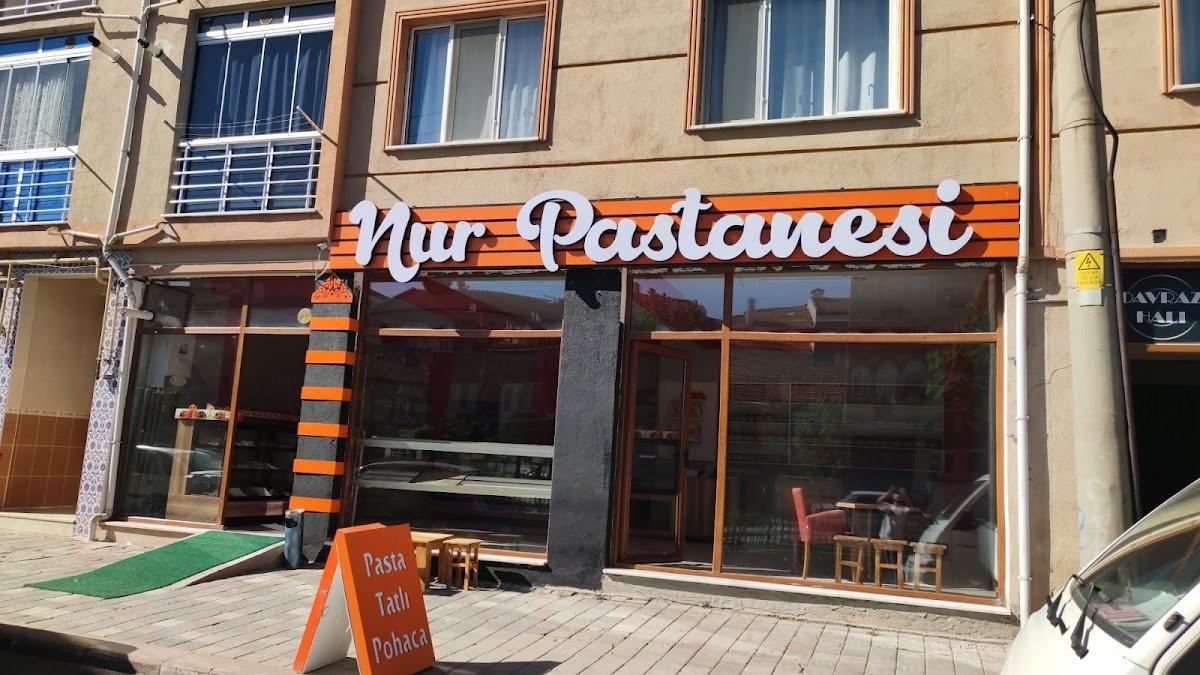 Nur Pastanesi