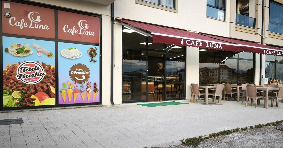 Cafe Luna
