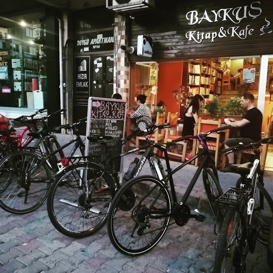 Baykuş Kitap&Kafe