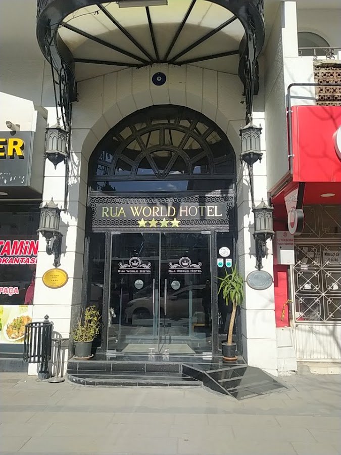Rua World Hotel