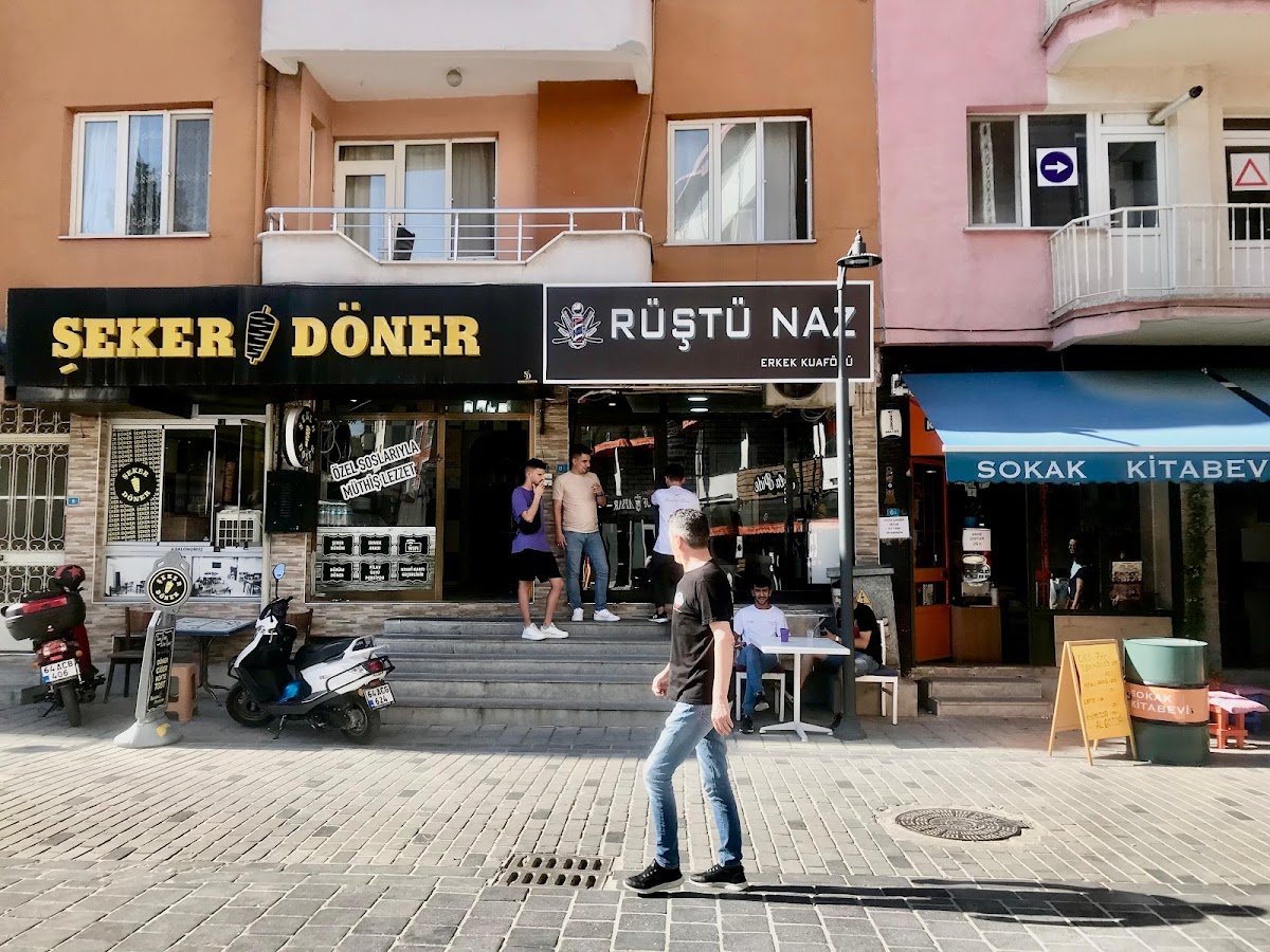 Rüştü Naz Erkek Kuaförü