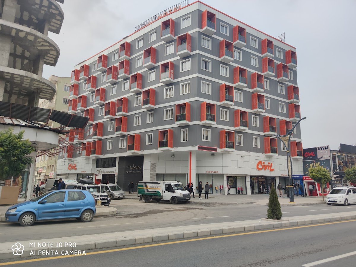 Van Suites Hotel