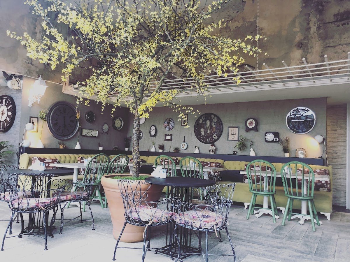 Time's Coffee Restaurant