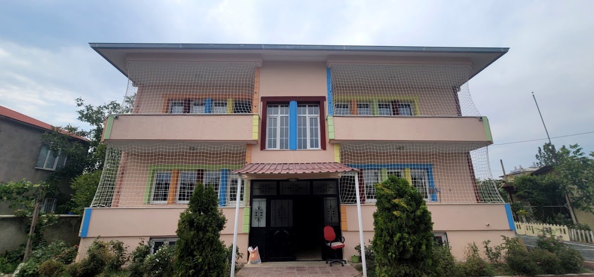 Özel Yarım Elma Kreş & Gündüz Bakımevi