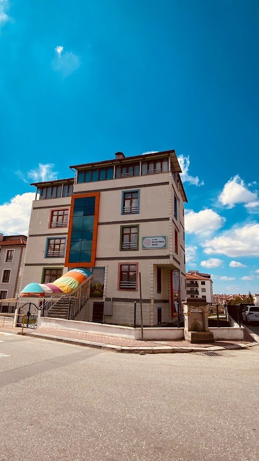 Özel Uşak Tomurcuk Anaokulu