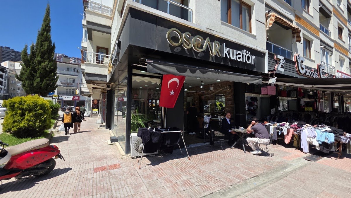Oscar Erkek Kuaförü