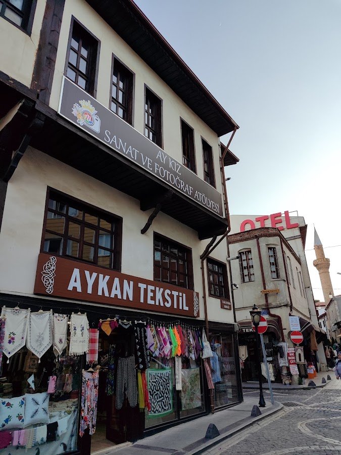 Ay Kız Sanat ve Fotoğraf Atölyesi