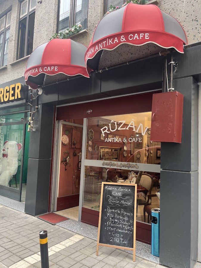 Ruzan Antika Cafe