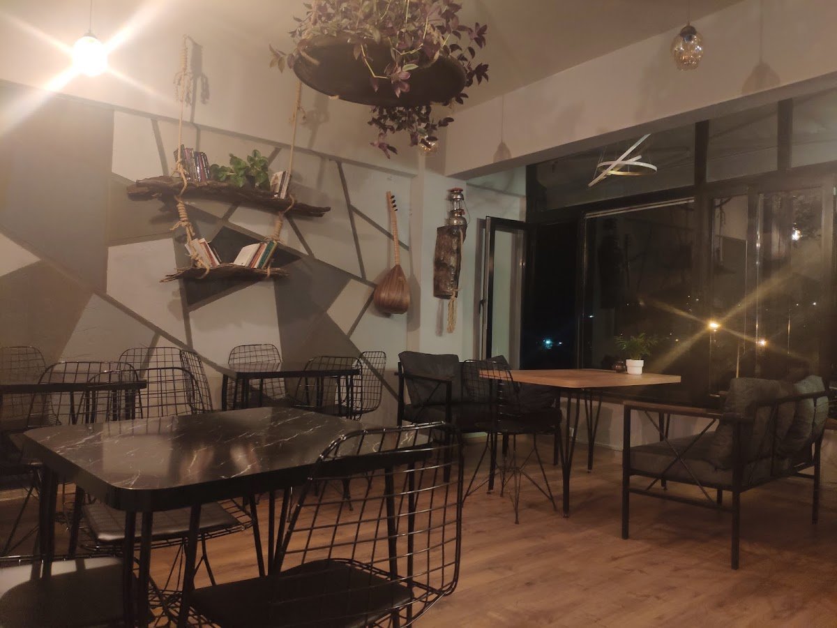 Aadelicafe