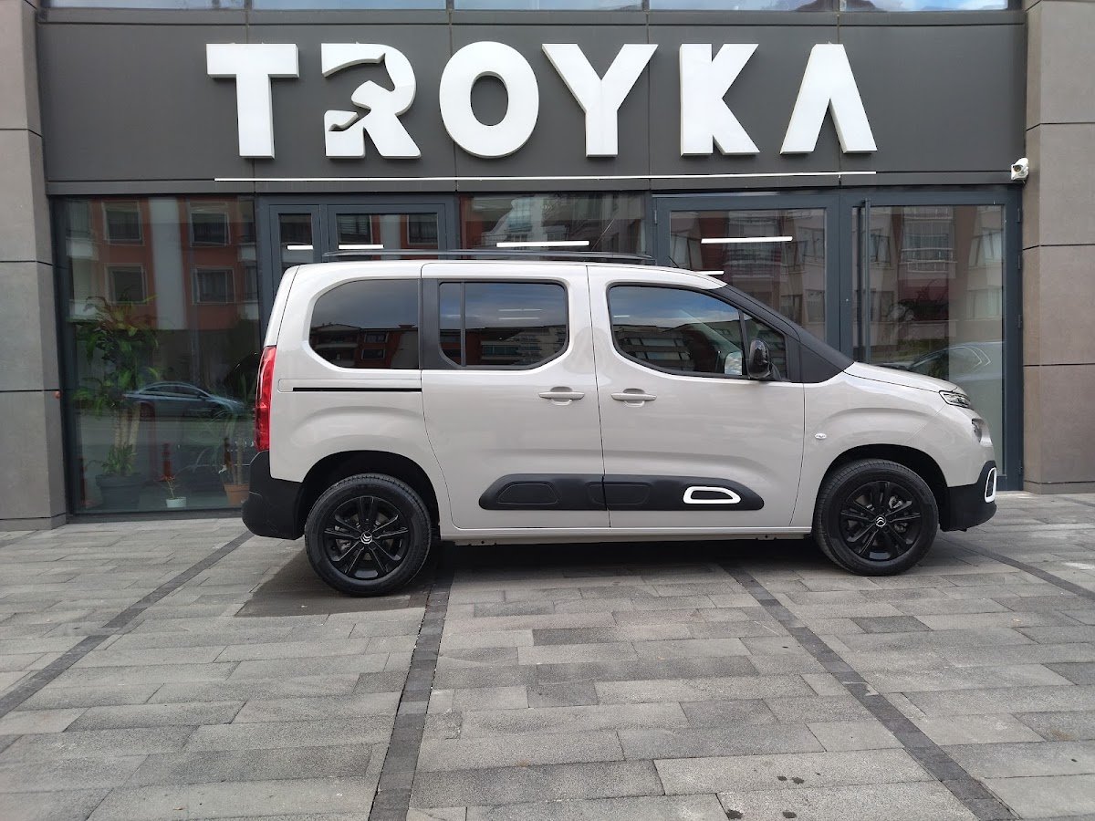 Troyka Oto