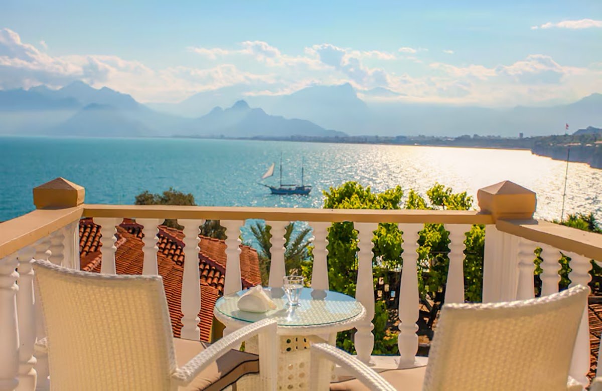Bacchus Butik Otel And Rent A Car