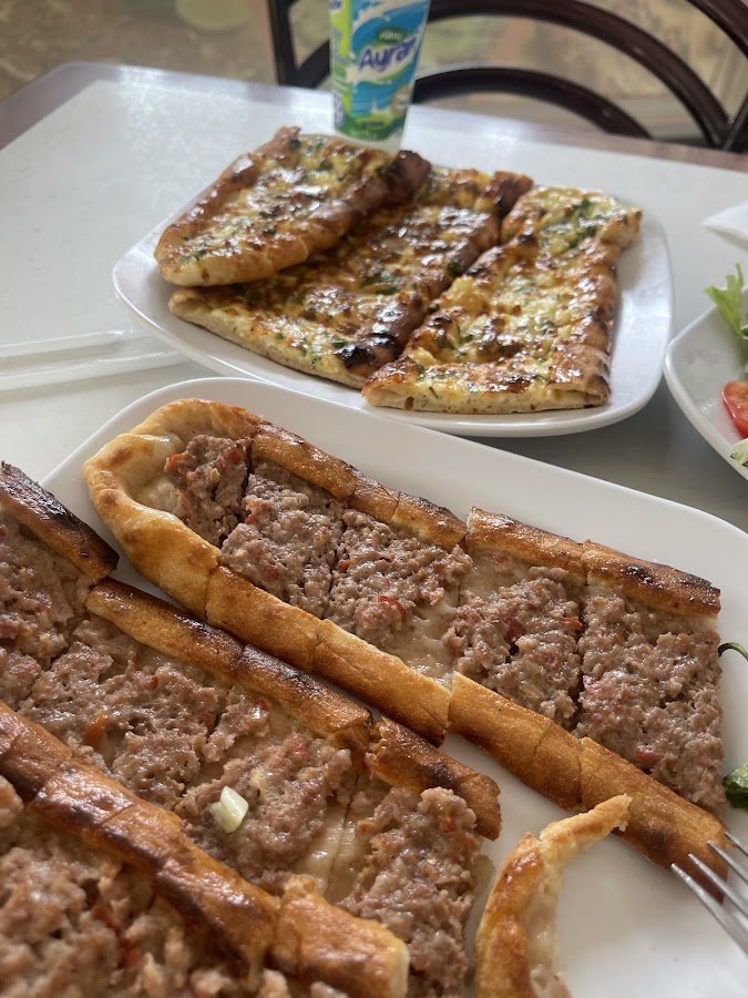Çamlıköşk Pide Salonu