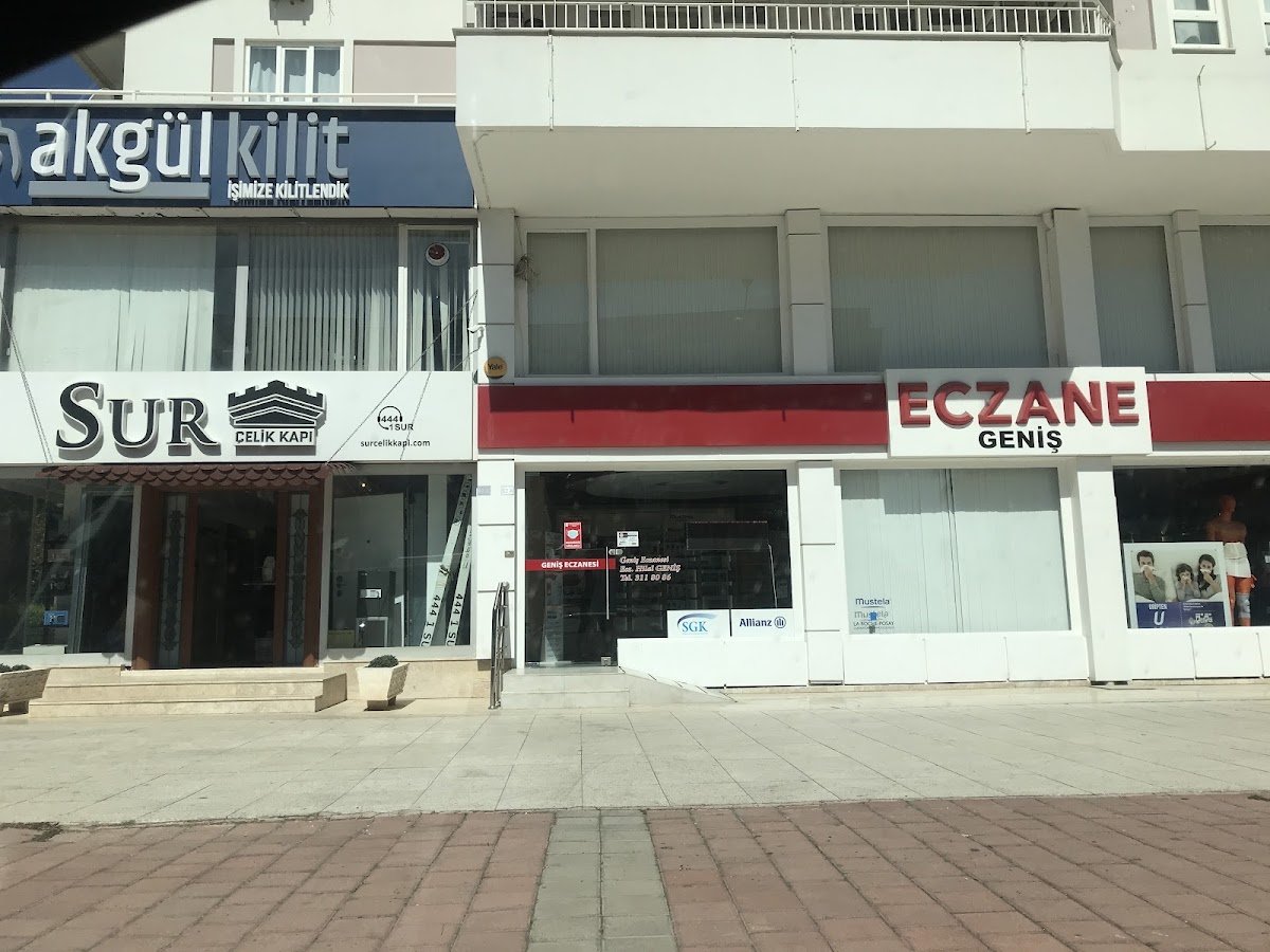 Geniş Eczanesi