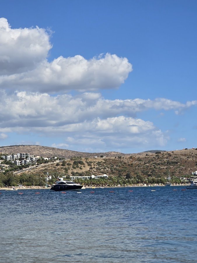 Anger Club Beach