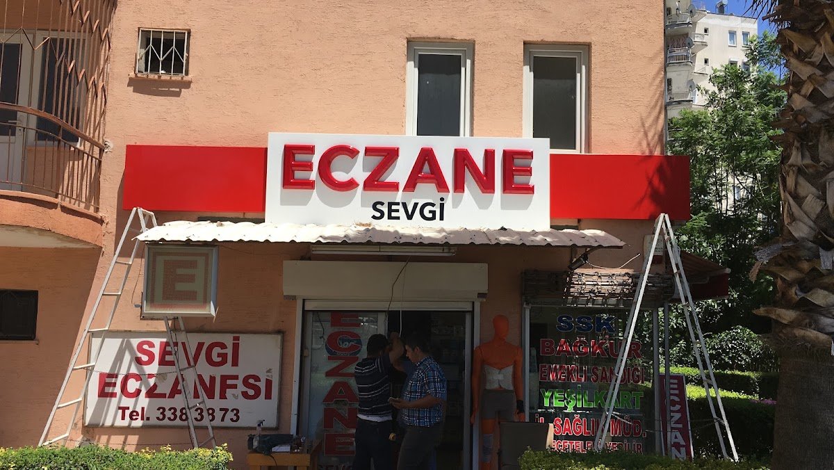 Sevgi Eczanesi