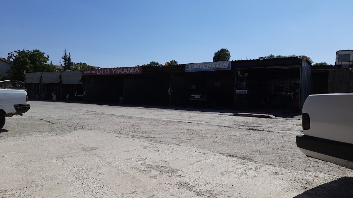 Alpaslan Oto Yıkama & Lastik