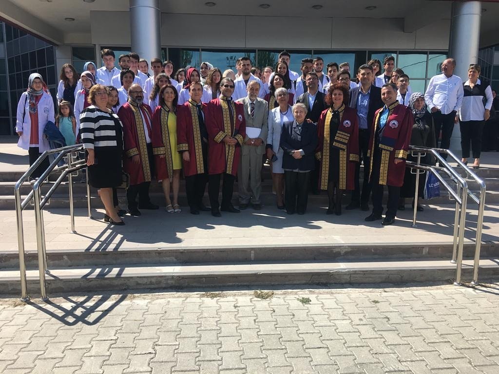 Afyonkarahisar Sağlık Bilimleri Üniversitesi Eczacılık Fakültesi