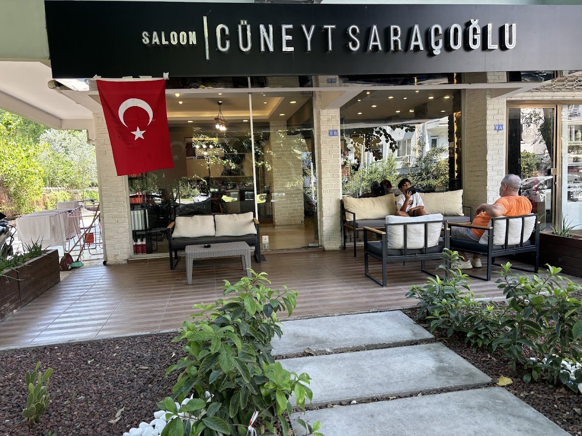 Salon Cüneyt Saraçoğlu (Erkek Kuaförü)